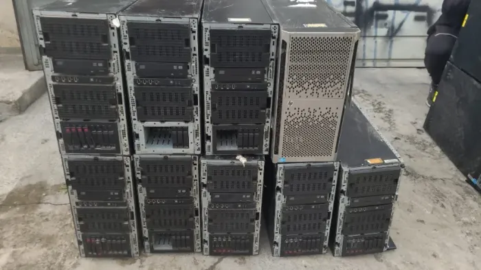 Servidor HP Proliant ML350 G8 a partir, monto config q precisar