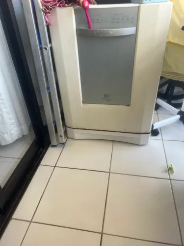 Máquina lava louça eletrolux 