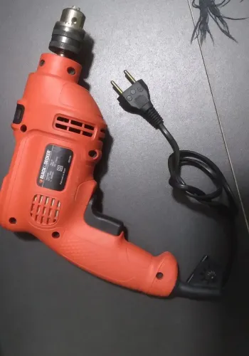 Furadeira Black & Decker 