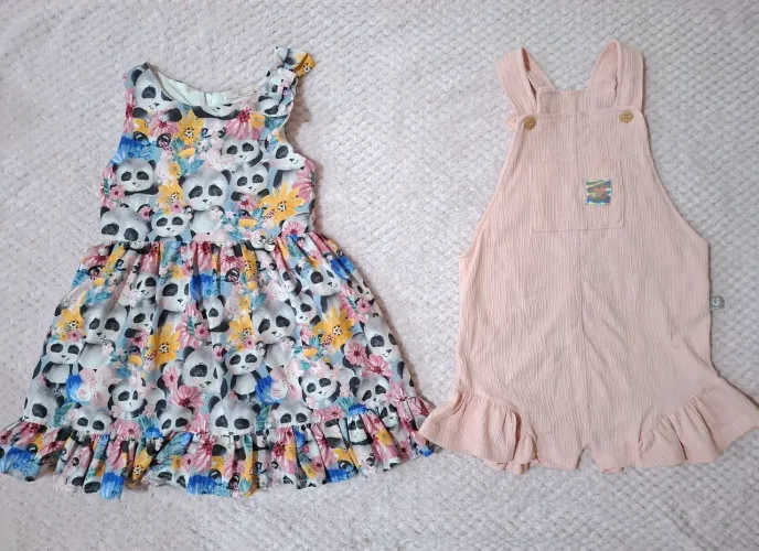 Vestido Mon Sucré e jardineira