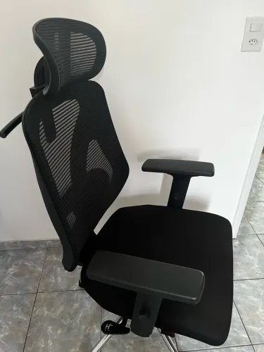 Cadeira Ergonômica Comfy Profile Preta Espuma Injetada Tela Mesh Preta e Relax Avançado
