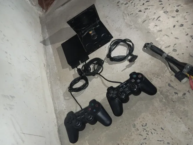 ? PlayStation 2 Completo - R$ 450
