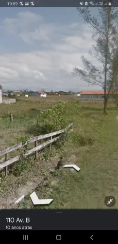 Vende-se um Terreno de 250m na Ilha Comprida, próximo do mar. 40.000,00 *
