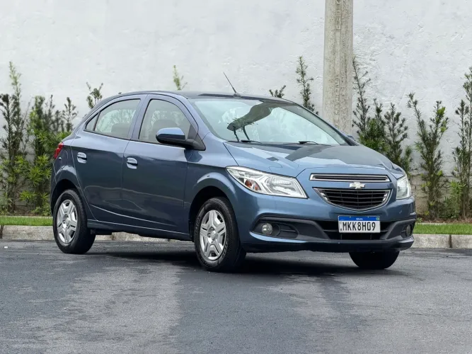 Chevrolet Onix Hatch LT 1.0 12V TB Flex Mec. 4P 2014