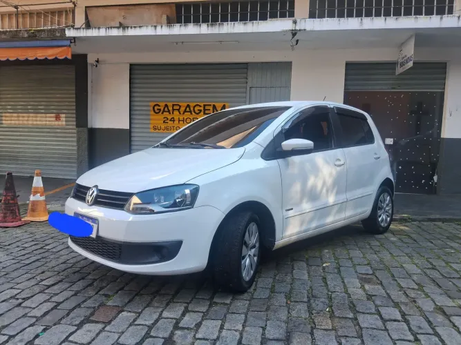 Volkswagen Fox 1.6 MI Total Flex 8V 5P 2013