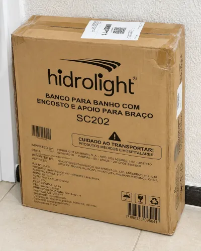 Cadeira de Banho Hidrolight com Encosto e Apoio de Braços - NOVA E LACRADA