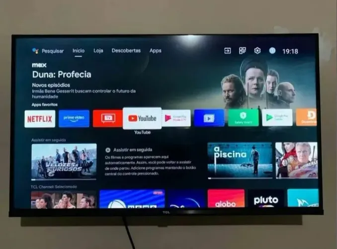 Smart TCL Android 32" bem conservada 
