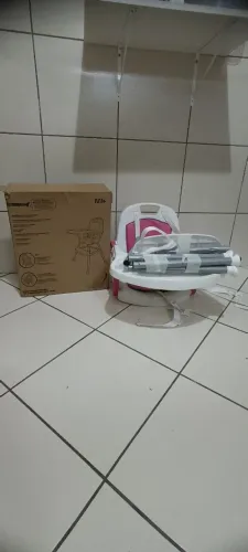 Cadeira de alimentação bebê rosa