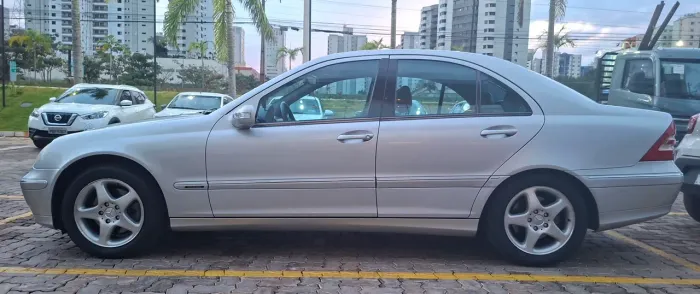 Mercedes-Benz C-240 Avantgarde 2.4/ 2.6 4P 2001
