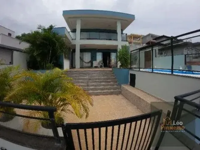 Casa de Condomínio em Vale dos Cristais - Macaé