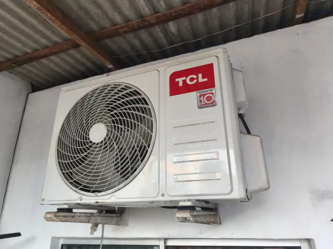 Ar-condicionado inverter 9.000 BTUs TCL novinho