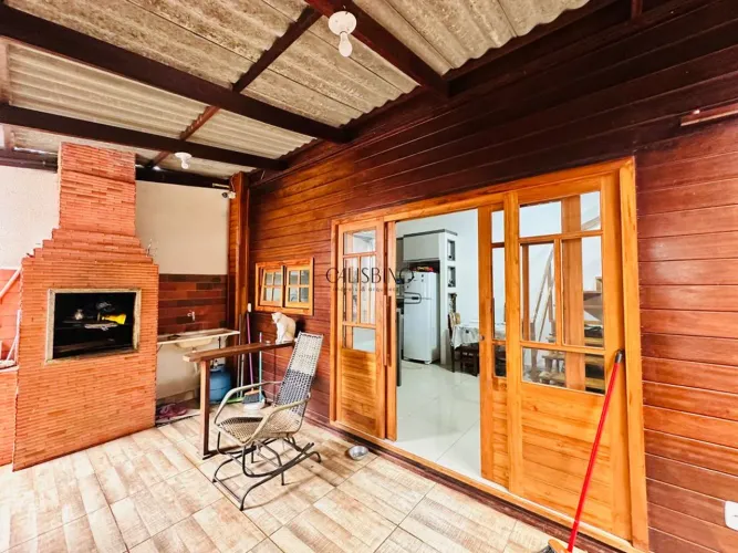 Oportunidade de Investimento no Bairro JK  Duas Casas no Mesmo Terreno!