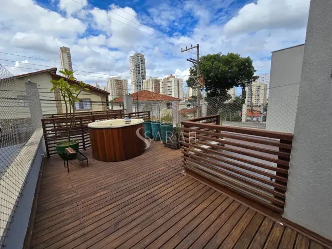 Sobrado no bairro de Santana Próximo à Av Braz Leme