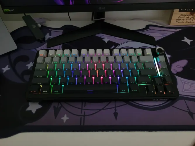 Teclado mecânico FREEWOLF F75 Sea Reef Black (tri-mode, rgb e knob)