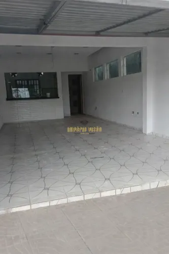 Salão Comercial com 1 Banheiro e Cozinha para Locação no Parque Santa Rosa em Suzano-SP