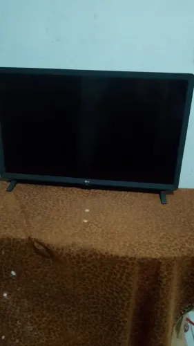 VENDO UMA TV SMART COM DEFEITO, leia a descrição