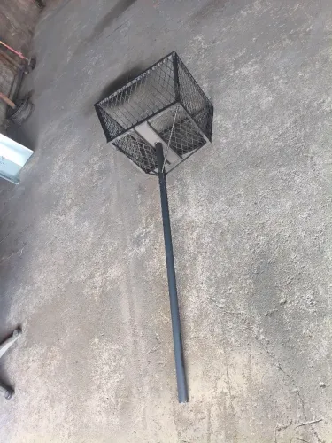 Vende-se lixeira de calçada 