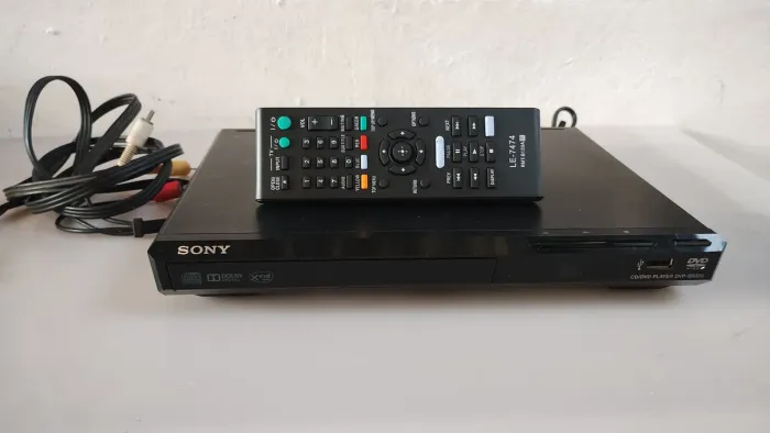DVD de mesa pequeno Sony completo