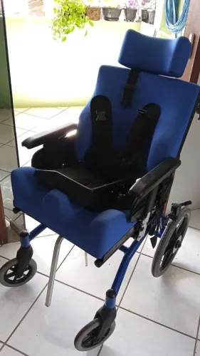 Cadeira de rodas Tetra infantil 