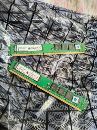 Memória RAM Kingston 8GB (2x4GB) DDR3 1333MHz - Excelente Estado