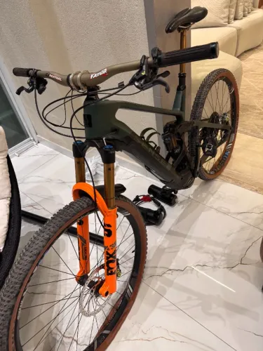 Bicicleta Elétrica Sense Exalt E-Trail Factory 29 2024