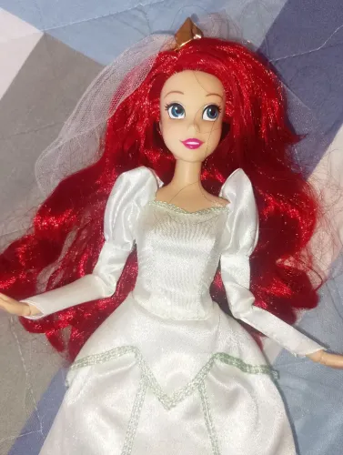 Boneca Ariel noiva 