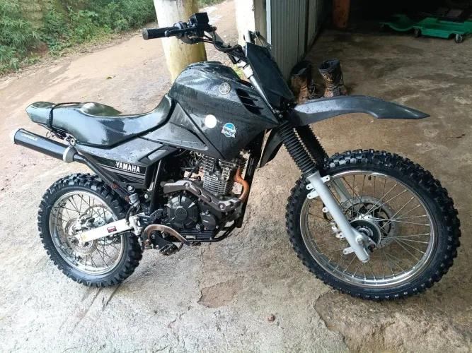 Crosser 150 montada para trilha