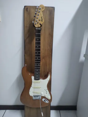 Guitarra Squier by Fender Strat California Séries com captadores Edu Ardanuy Pro 