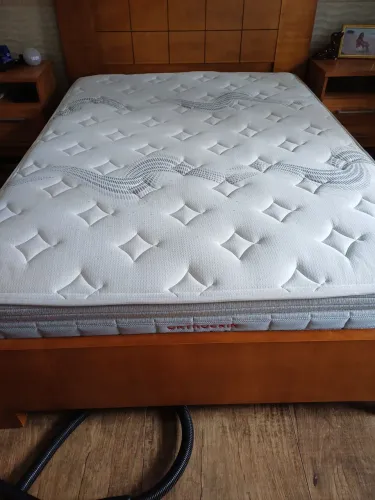 Colchão Casal Orthocrin molas ensacadas