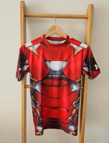 Camisa de compressão Under Armour Tamanho M Usada do Homem de Ferro Marvel