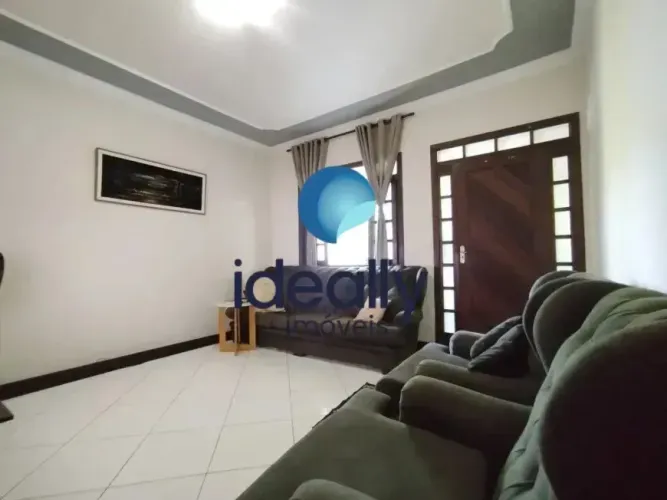 Casa 3 Quartos à Venda - Suíte - 6 Vagas - 396m² - Bairro Jardim Leblon