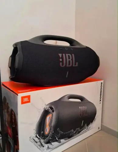 JBL Boombox 4