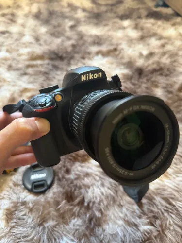 Câmera Nikon D3400 + Flash profissional