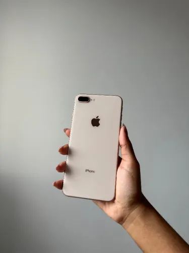 IPHONE 8PLUS - 64gb