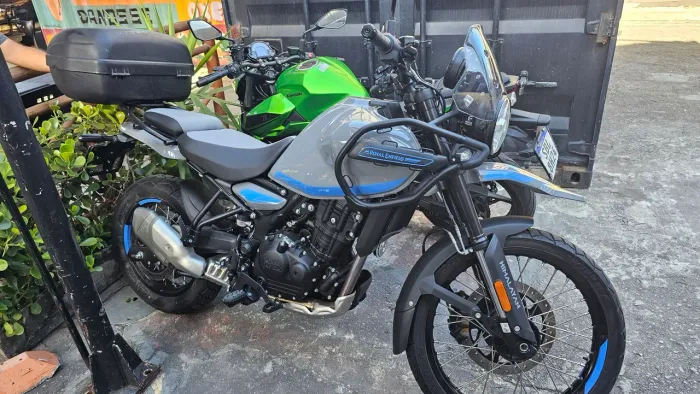 Himalayan 450 Royal Enfield muito nova