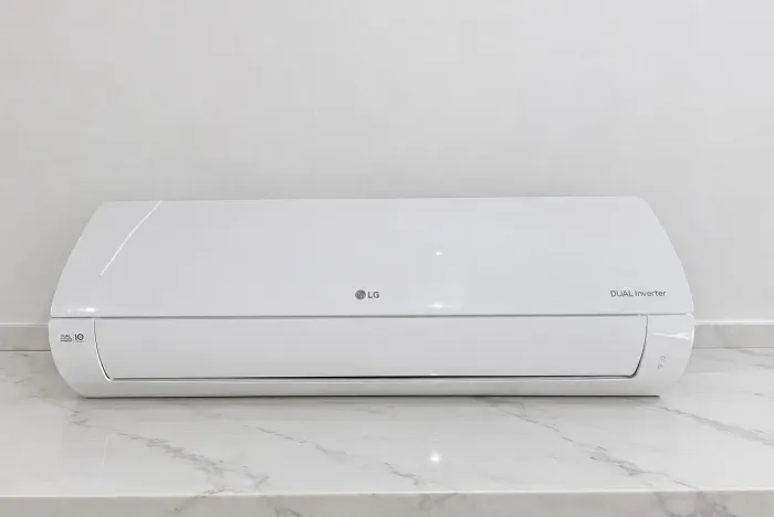 Ar Condicionado LG 18.000BTUs Dual Inverter  (Acompanha controle e Condensadora)