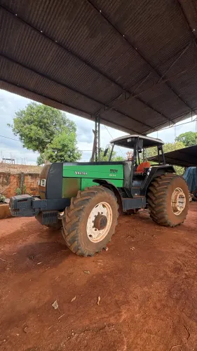 TRATOR BH140