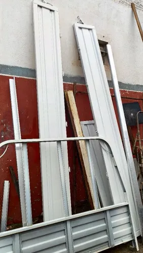 VENDO CARROCERIA DE AÇO 