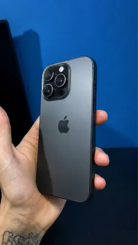 VENDO IPHONE 15 PRO - 256 GB