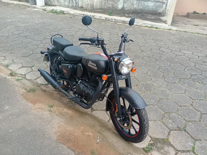 Royal enfield Classic 350 stealth Black 2025
