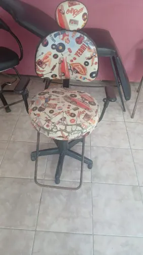 Cadeira para design de sobrancelha