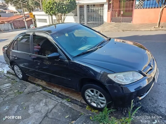 Honda Civic Sedan LX 1.7 16V 115cv Mec. 4P 2005