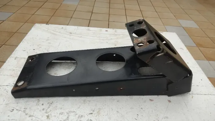 Suporte para-choque dianteiro VW Worker
