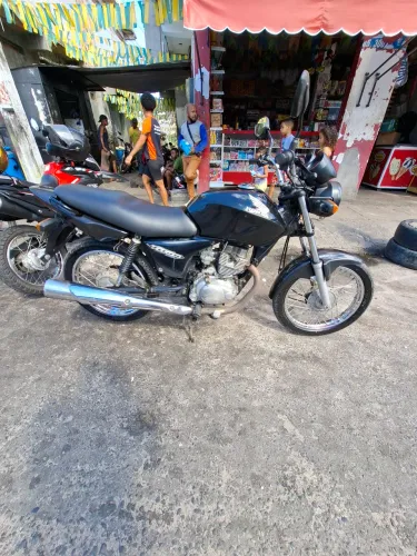 Vendo titan 150 super conservado