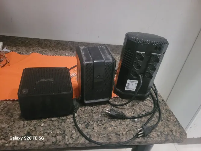 Vendo estabilizador de corrente em ótimo estado