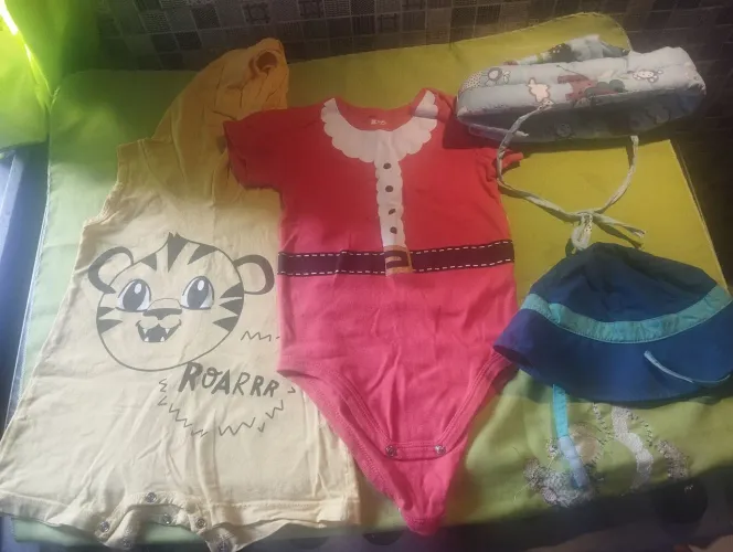 Body infantil menino mais macaquinho e chapéu e protetor de cabeça 