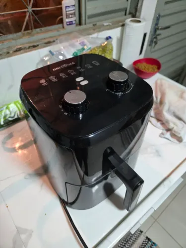 Airfryer Britânia seminova