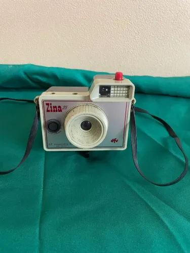 Câmera Antiga Zina 25 D.F. Vasconcellos - Década de 60 Rara / Vintage - Envio OLX PAY
