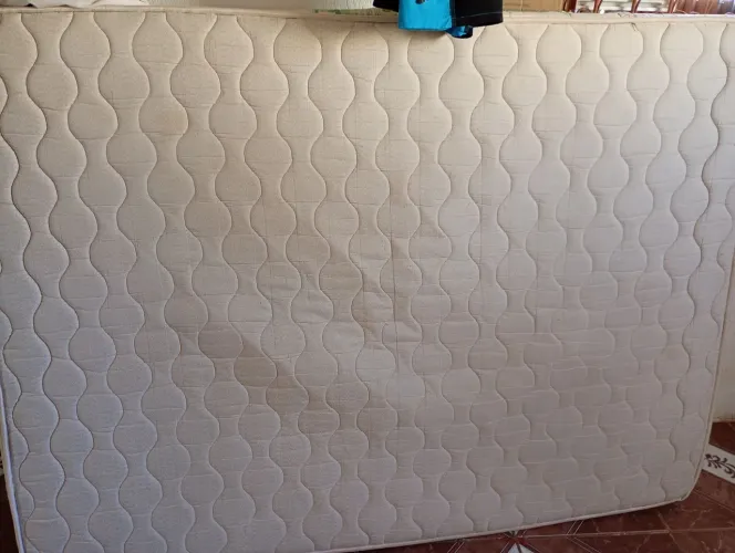 Vendo colchão Petrus D-60 de casal semi novo