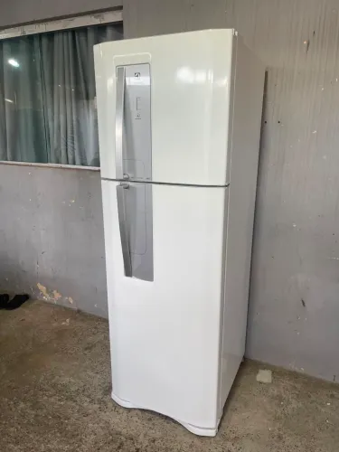 Geladeira Electrolux duplex FrostFree 220v